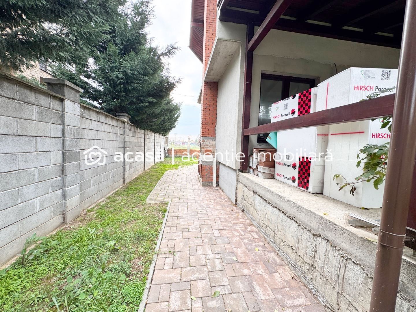 Vilă unică, gata să devină locuința ta de vis, în Livada. - Poză 16