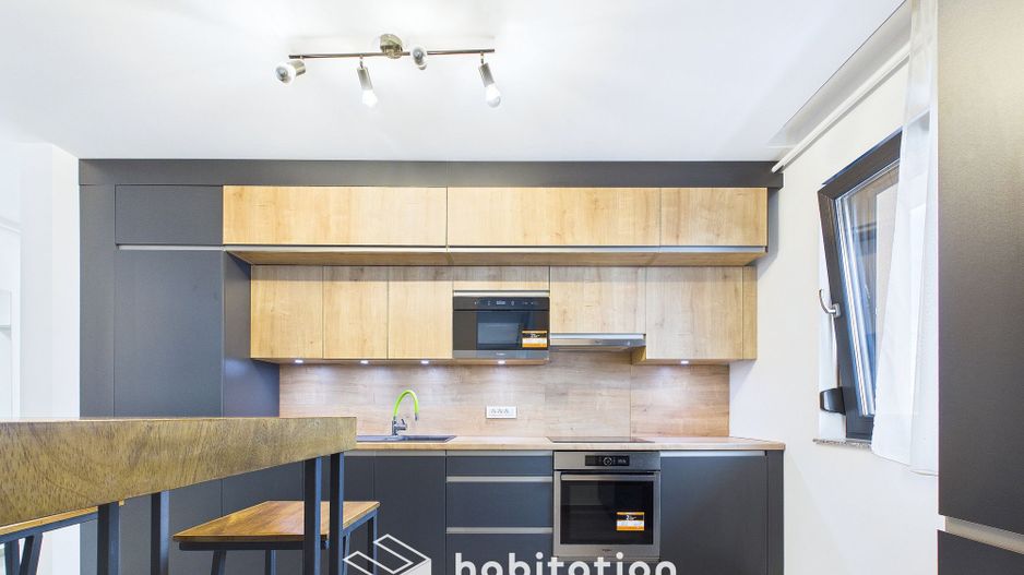 3 camere spațios si  cu terasă generoasă, la intrare în Dumbrăvița - Poză 1