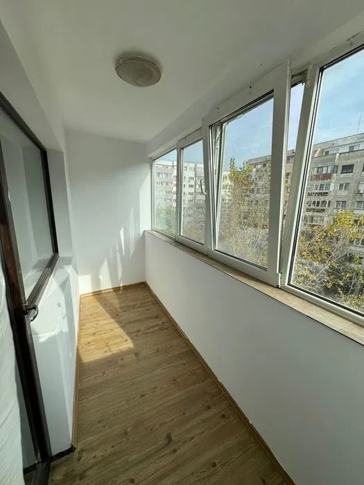 AP 3 CAMERE LUJERULUI, MOBILAT MODERN, METROU 1 MIN, BUCATARIE INCHISA - Poză 8