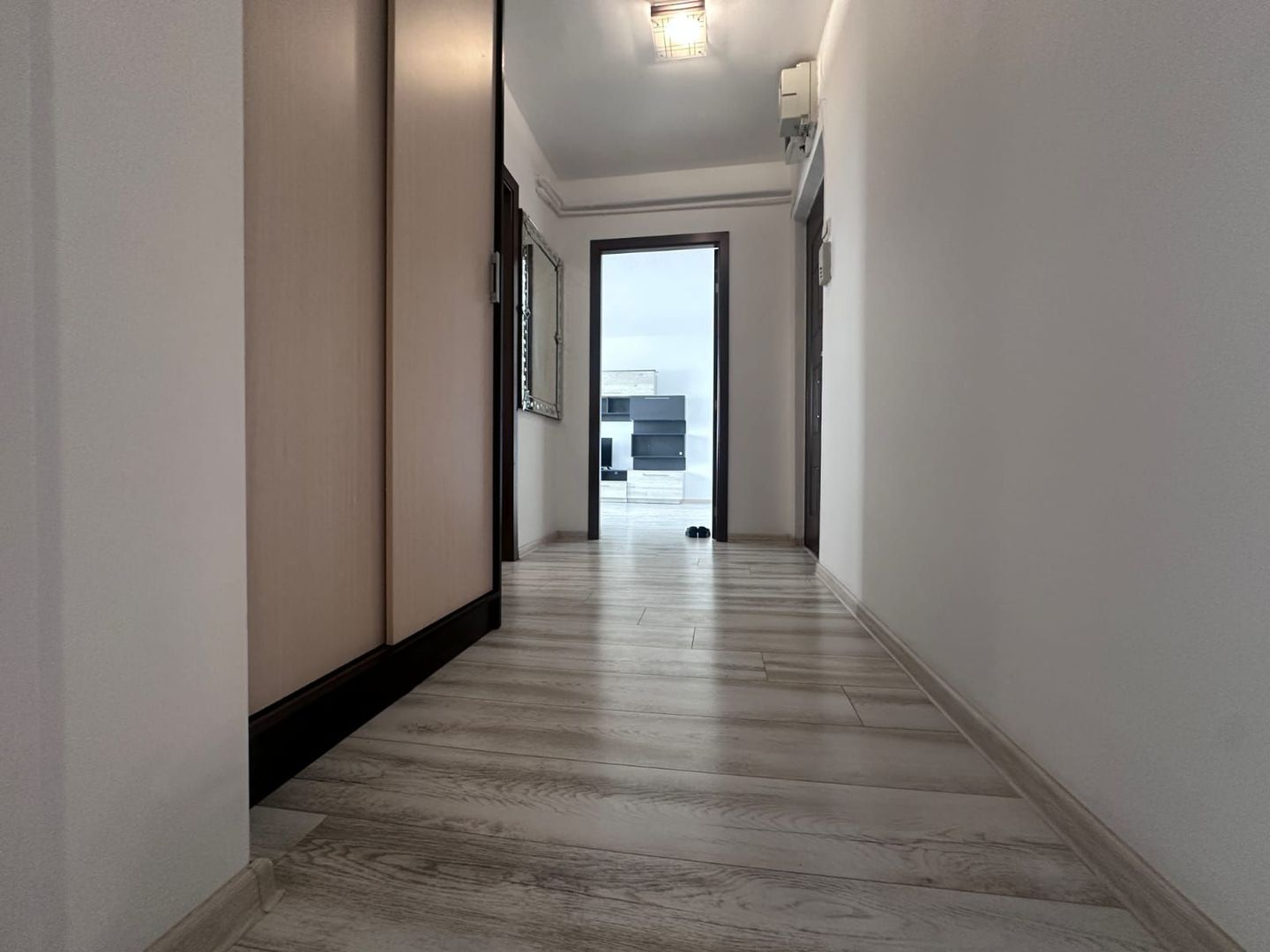 Renovat! Inchiriere apartament cu 2 camere in micro 4 - Targoviste - Poză 8