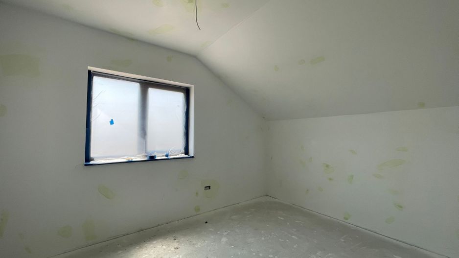 Casă individuală cu garaj-Moșnița Veche - Poză 8