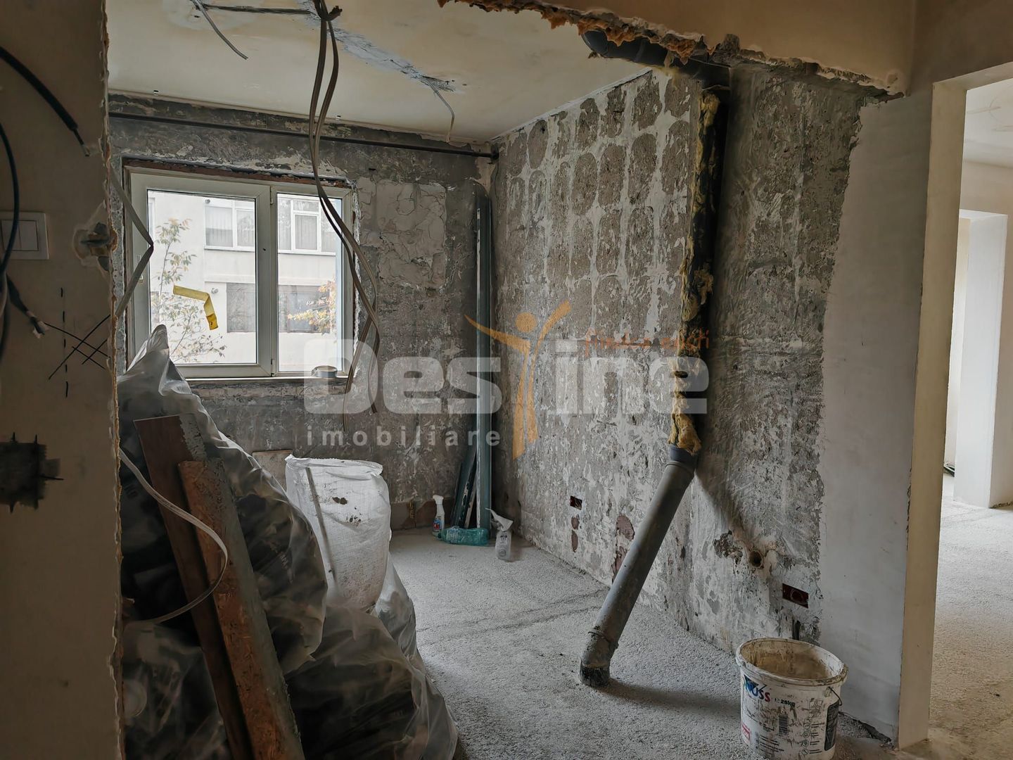 ​Apartament 4 camere, 2 bai – Zona Vest / Lacul Balea, etaj 3/4 - Poză 4