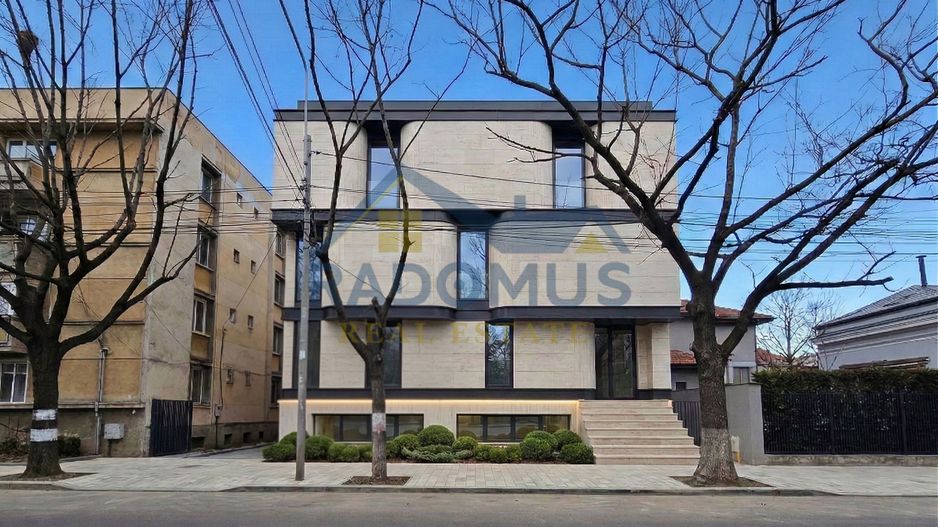 Oportunitate unică de închiriere – Clădire de birouri ultracentrală - Poză 1