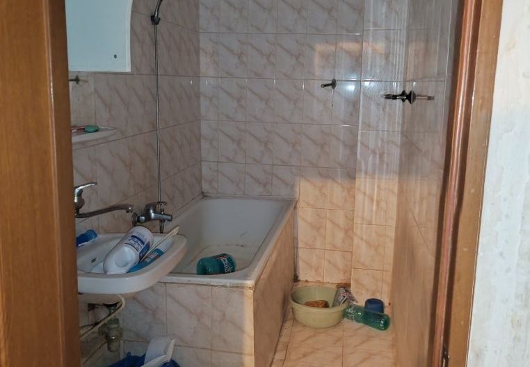 APARTAMENT  DECOMANDAT ZONA VITAN - Poză 4
