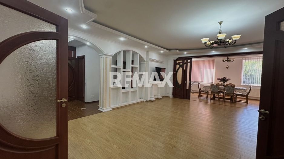 Apartament cu 2 odăi +living ultra centru, Mun. Chișinău - Poză 11