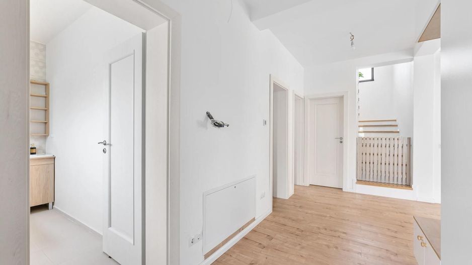 De inchiriat Casa moderna 160 mp teren 1000 mp Tocile Sadu - Poză 21
