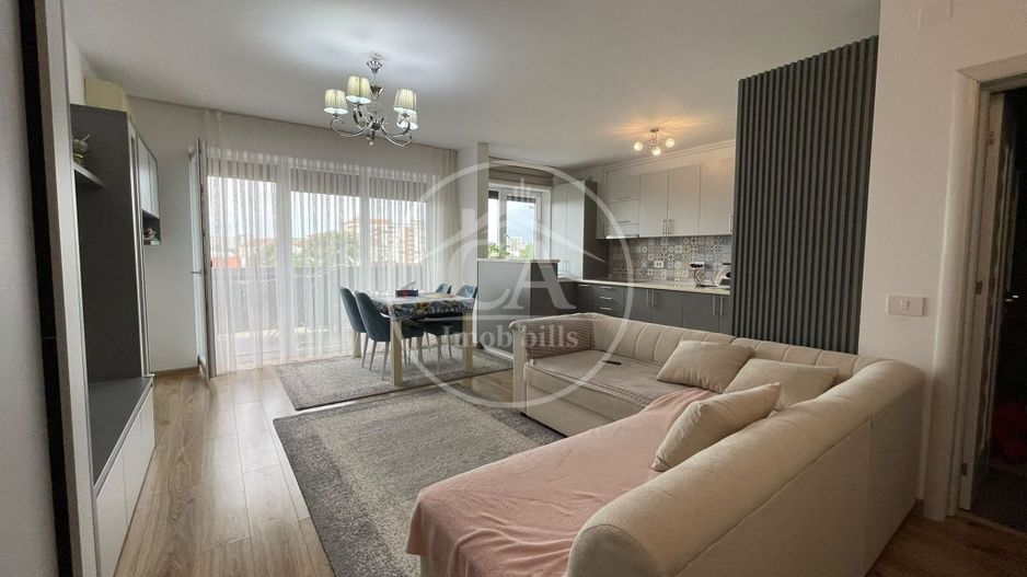Apartament de vanzare cu 3 camere în zona Calea Aradului, Oradea - Poză 3