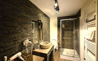 Apartament la cheie, cu grădină proprie, pretabil locuit sau închiriere - Poză 10