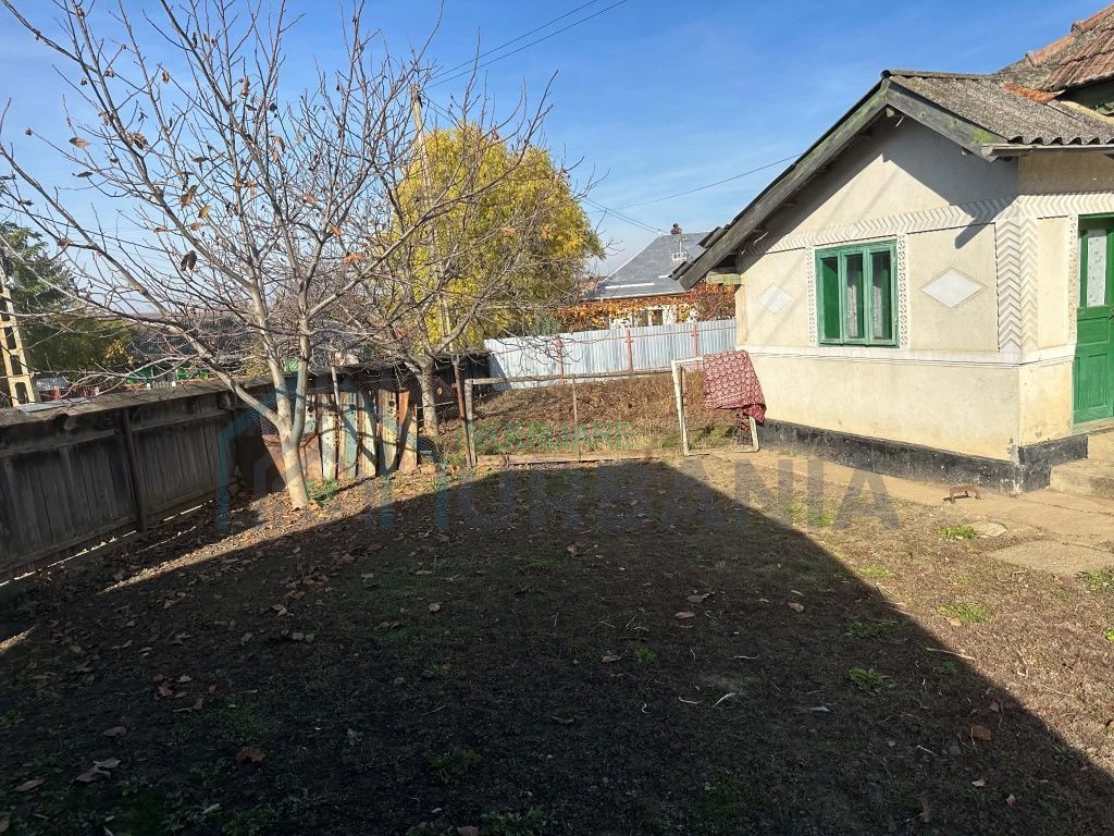 Casă bătrânească locuibilă și teren 1.900 mp – Hărmăneasa, comuna Heleșteni, Iași - Poză 4