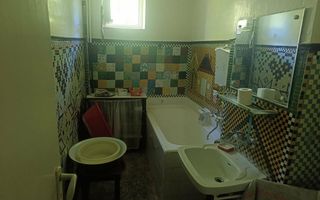 BRASADAS vinde ap 2 cam etaj 3/4 pe Careiului. - Poză 2