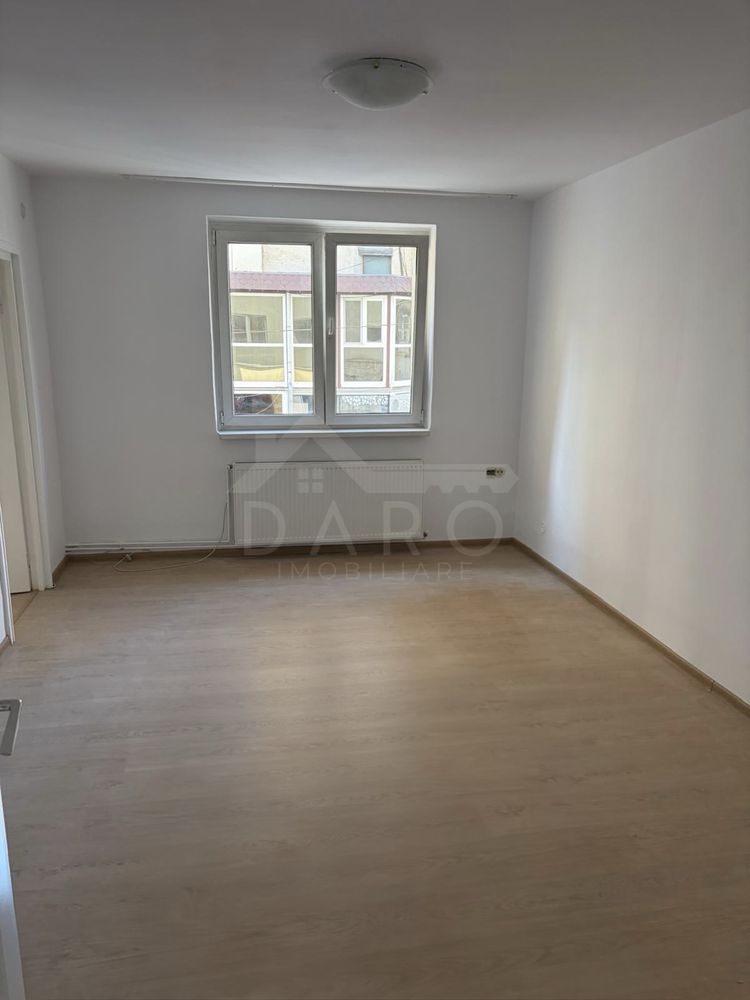 Vindem apartament 2 camere ultracentral - Poză 8