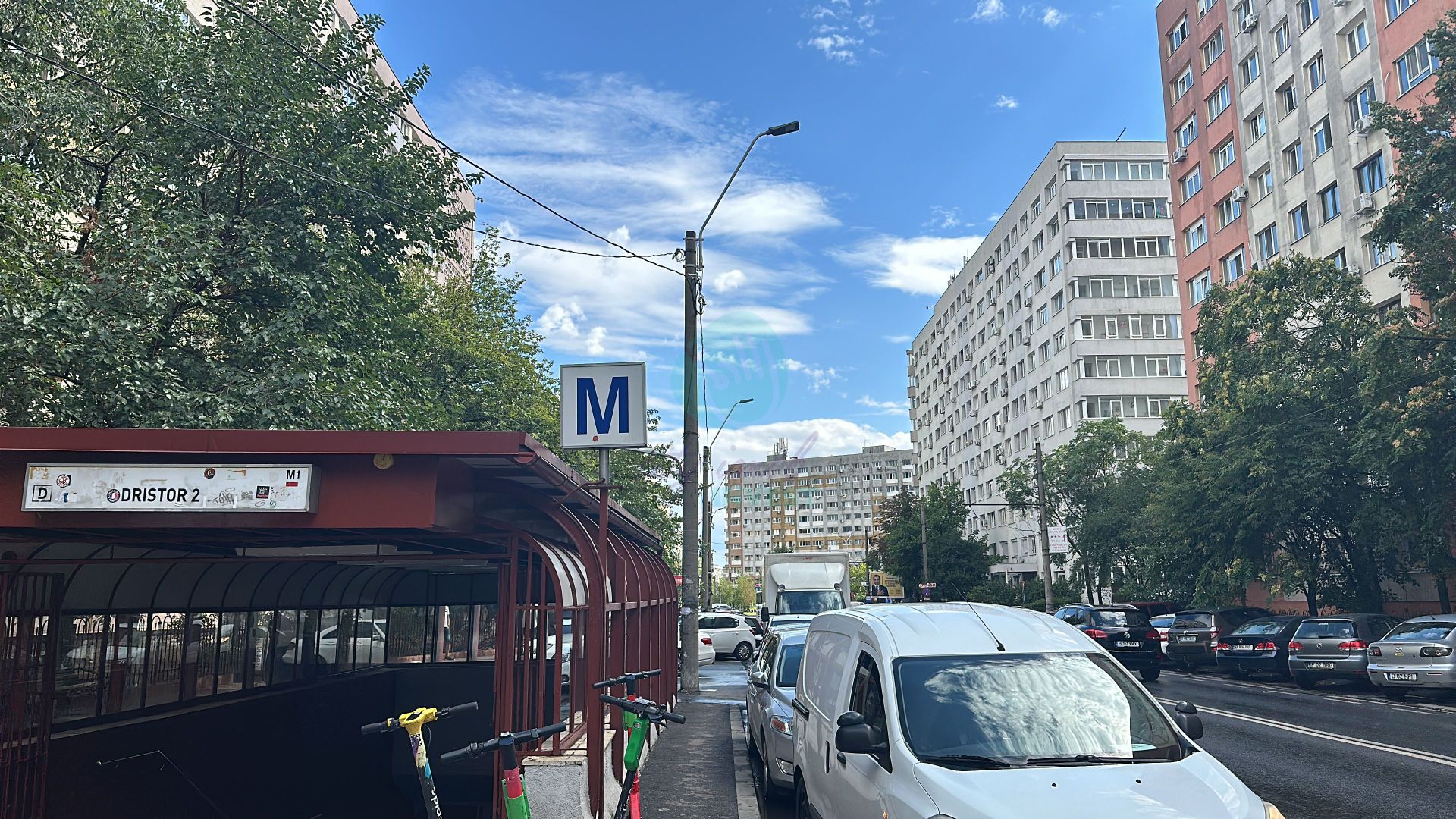 Garsoniera langa METROU - Poză 1