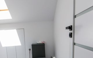 VILĂ MODERNĂ DE LUX CU PISCINĂ, FOTOVOLTAICE ȘI FOIȘOR – BREAZA - Poză 36