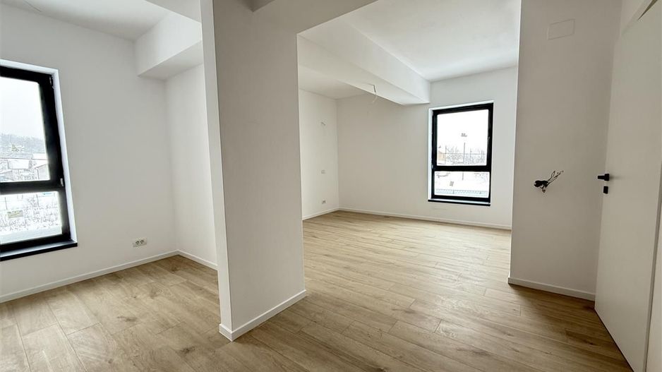 De vanzare Vila Str. Daliei - Petresti Corbeanca Ilfov - Poză 12