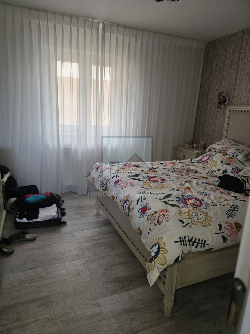 Vanzare Vila S+P+1 - Grivita - Caraiman - Poză 3