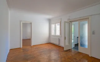 Raritate | Casa Căsătoriilor | Apartament în vilă, curte, garaj! - Poză 11
