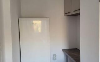 Garsoniera renovata, 2 minute metrou Tineretului, balcon inchis - Poză 9