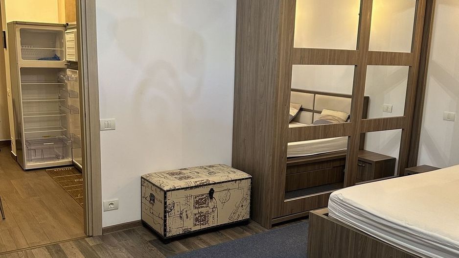De Închiriat Garsonieră Modernă  Unirii- Alba Iulia, Centrală, Curte - Poză 3