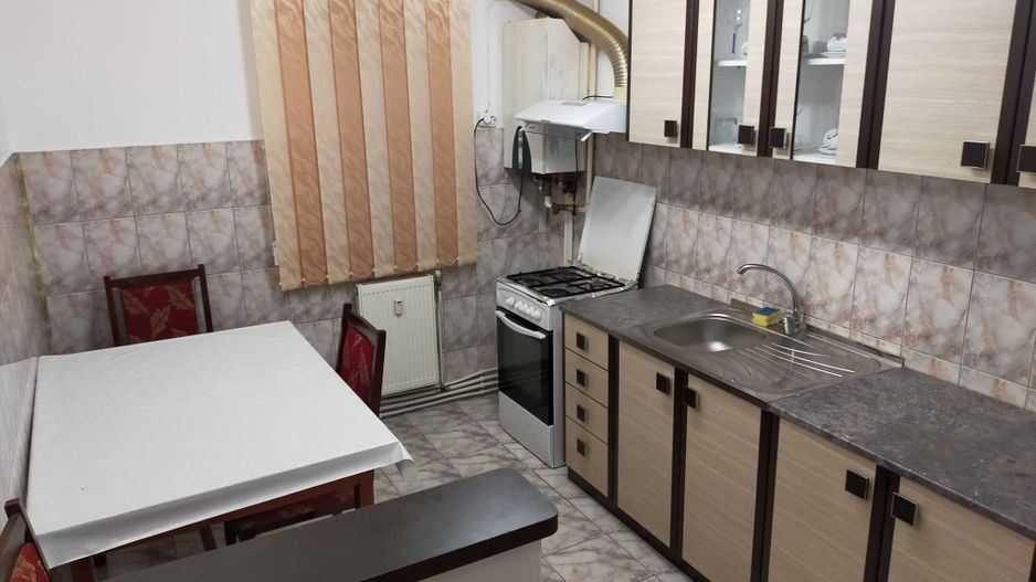 Apartament cu 3 camere de inchiriat in Centru - Poză 5