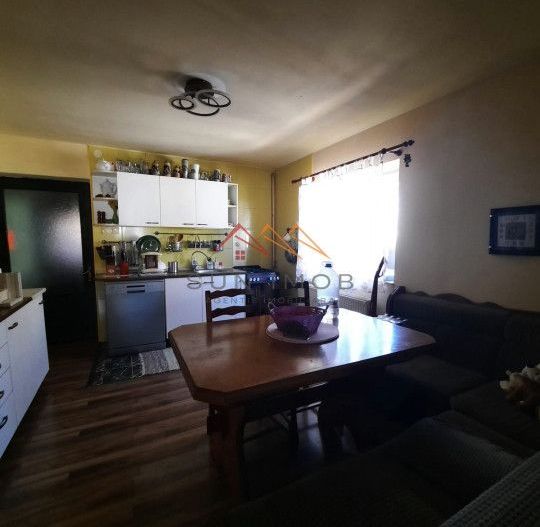 Casa de vacanta, P+M, 6 camere, teren 2200 mp, Breaza, Judetul Prahova - Poză 8