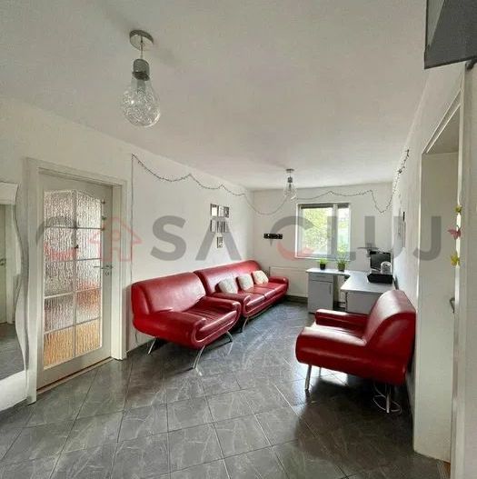 Decomandat - Etaj Intermediar - Bloc Izolat - Zona "La terenuri" - Poză 4