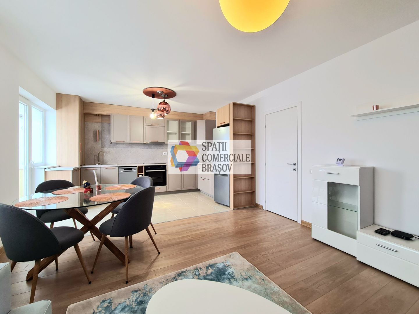Apartament doua camere de vanzare - Sub Cetate - Sânpetru - Poză 4