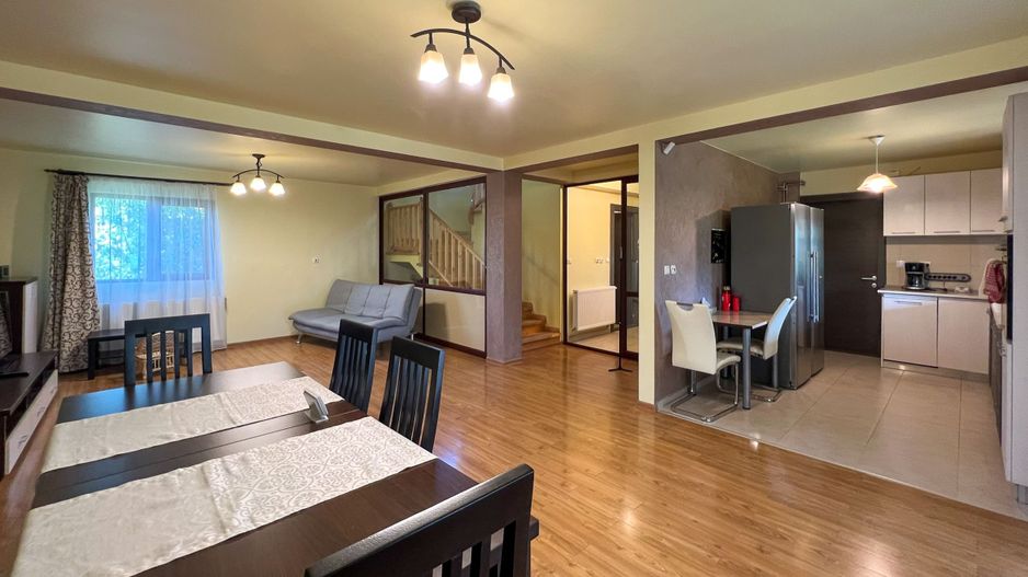 Vila deosebita situata in cartier Izvor! - Poză 1