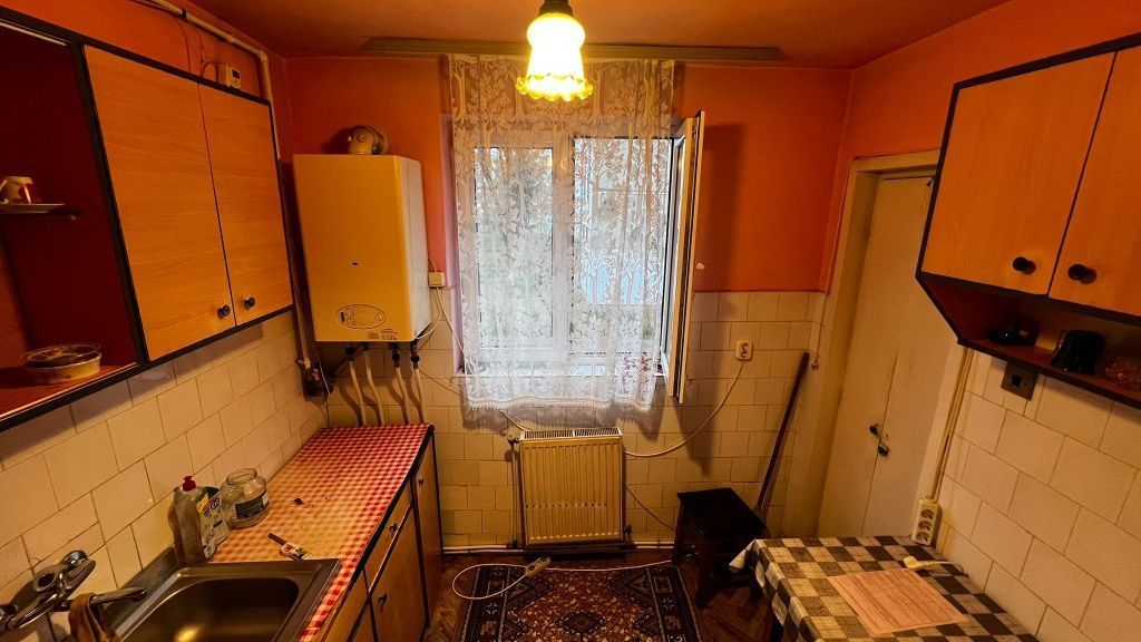 Vand Apartament 2 camere carpati 1 - Poză 7
