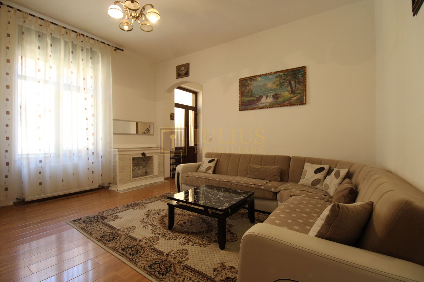 Spatios, 3 camere, centrala proprie, curte interioara - Poză 4