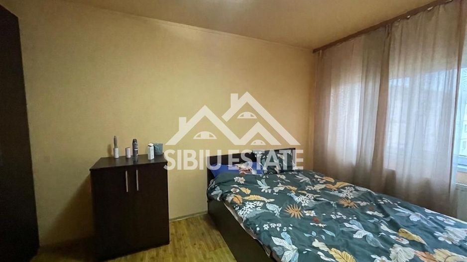 Apartament luminos cu 2 camere, la mansardă, în zonă căutată - Poză 8