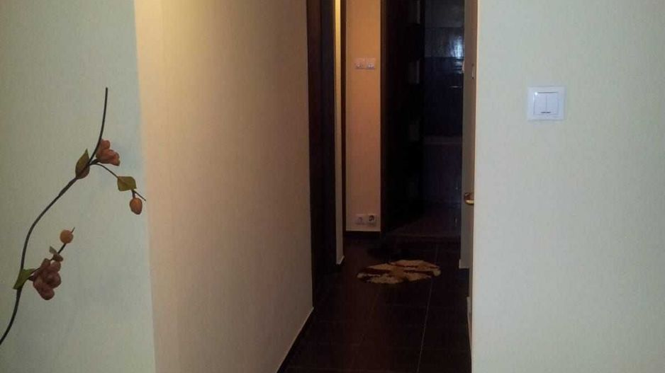 De închiriat apartament 3 camere Piata Sudului - Poză 5