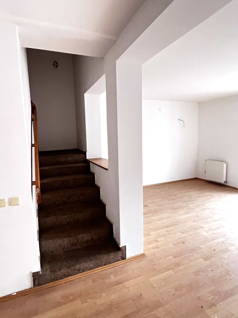 Villa Pipera | Rond OMW - 5 camere | 137mp | 48mp curte - Poză 7