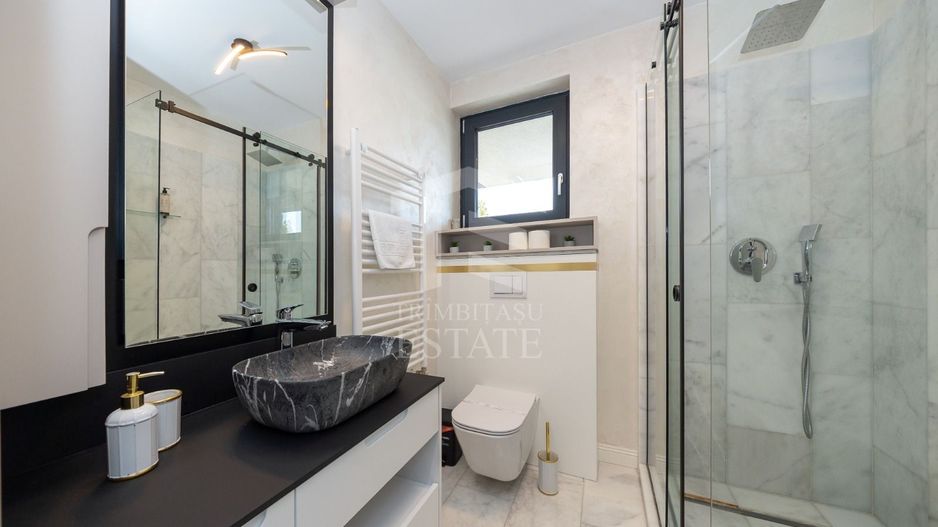 Coresi-Penthouse 3 camere +loc de parcare subteran 203mp - Poză 15