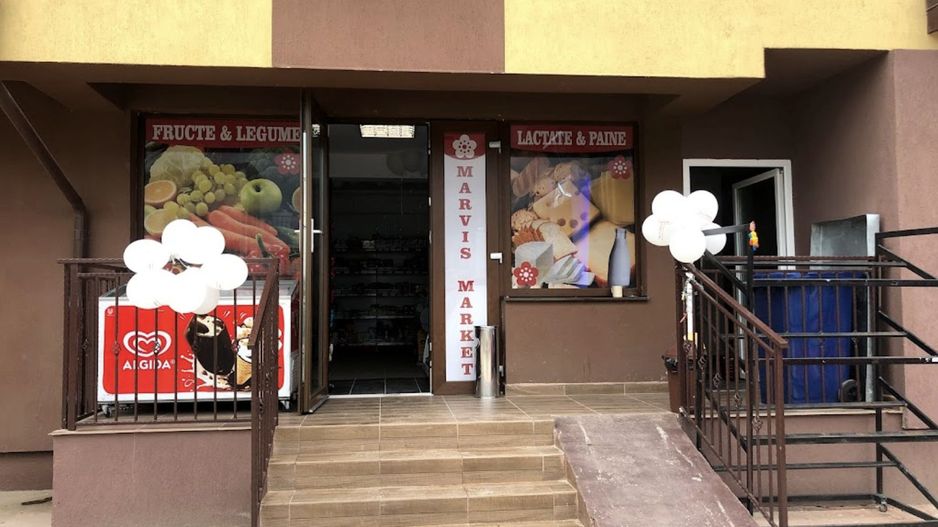 Spatiu comercial de inchiriat, 90mp plus 150 mp teren/parcare - Poză 2