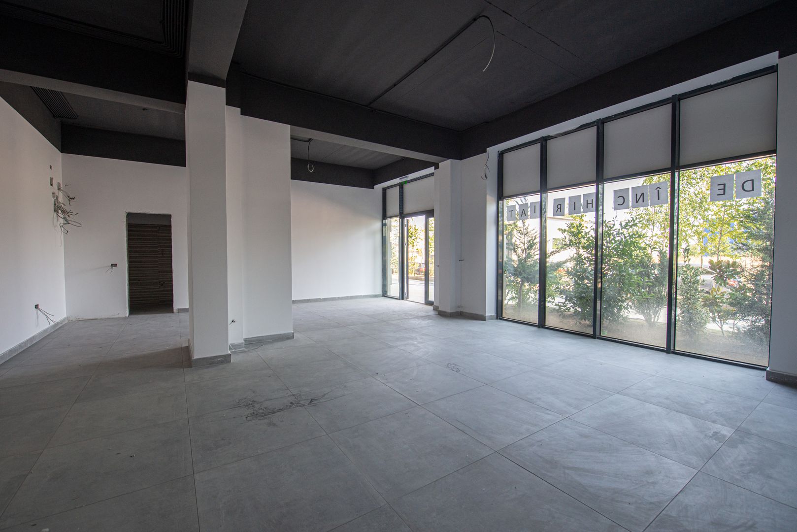 Spatiu comercial de inchiriat 86mp cu vitrina Militari - Poză 8