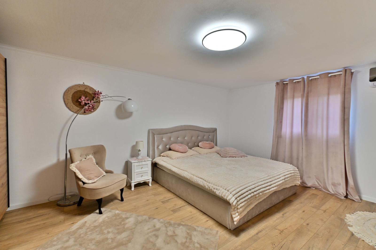 Sala de evenimente cu  piscina si foisor Biled COMISION 0 % CUMPARATOR - Poză 44