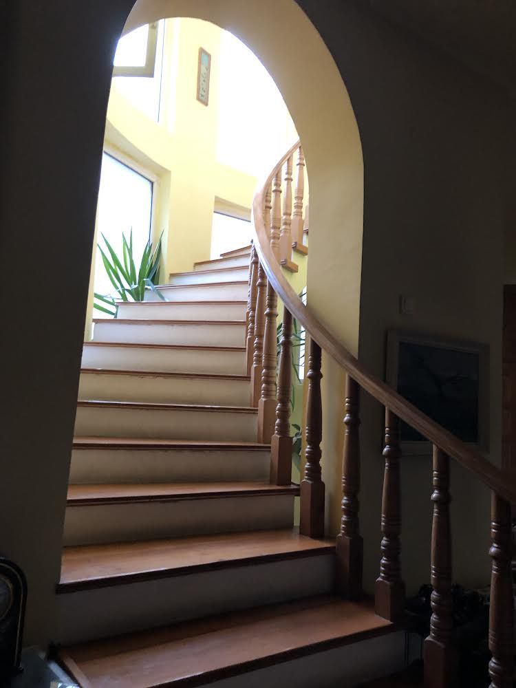 Vila generoasa,destinatii multiple - Poză 18