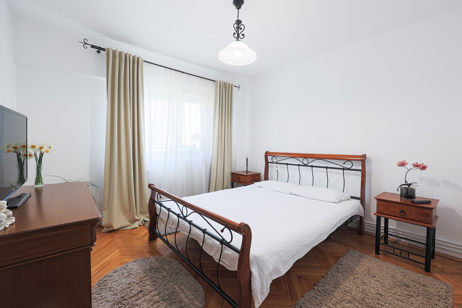 VÂNDUT! Apartament, 3 camere, Etajul 2 în Micalaca, Zona Orizont. - Poză 3