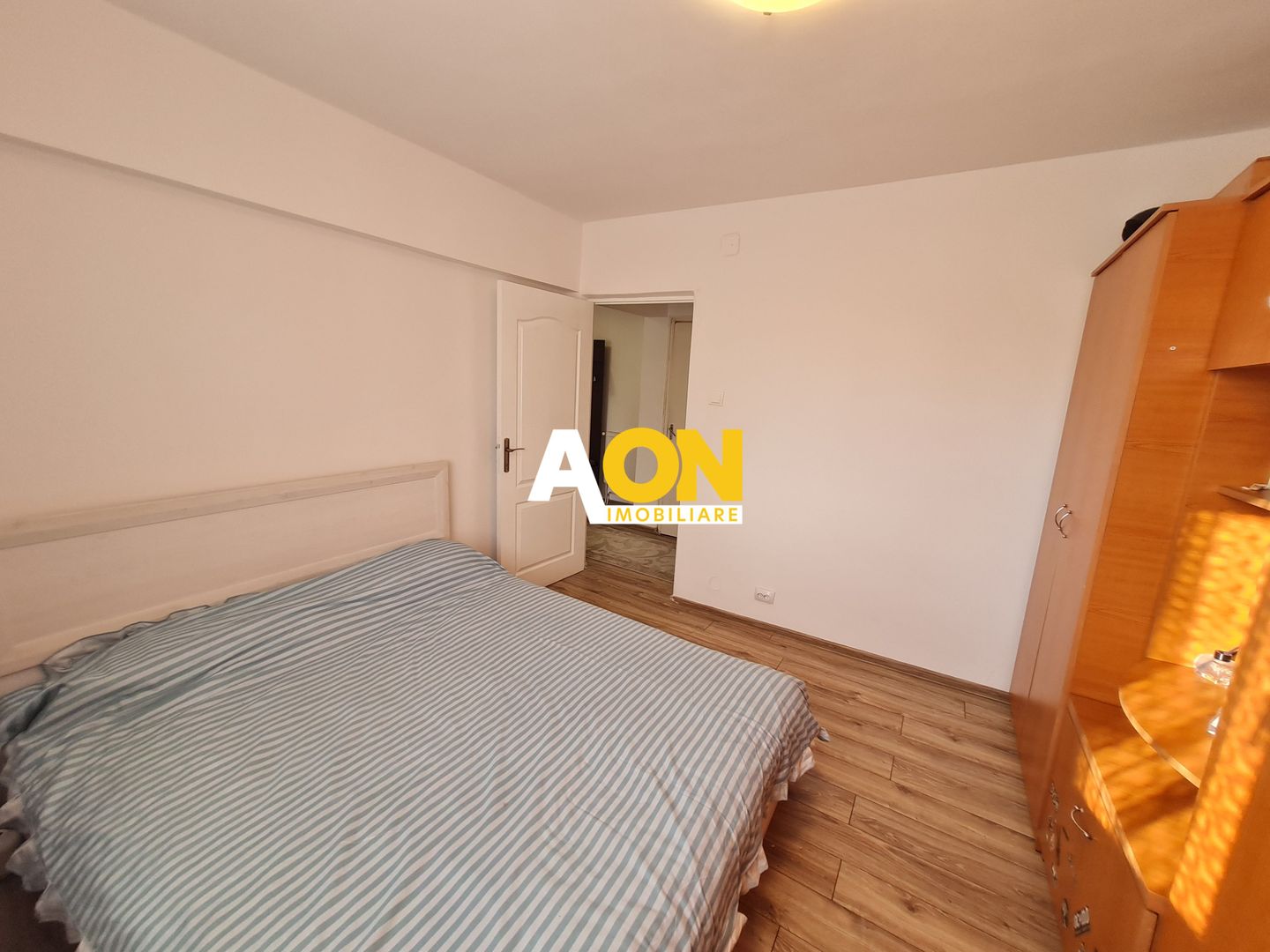 Apartament 2 Camere, Decomandat, 54 mp, Zona Cetate - Poză 8