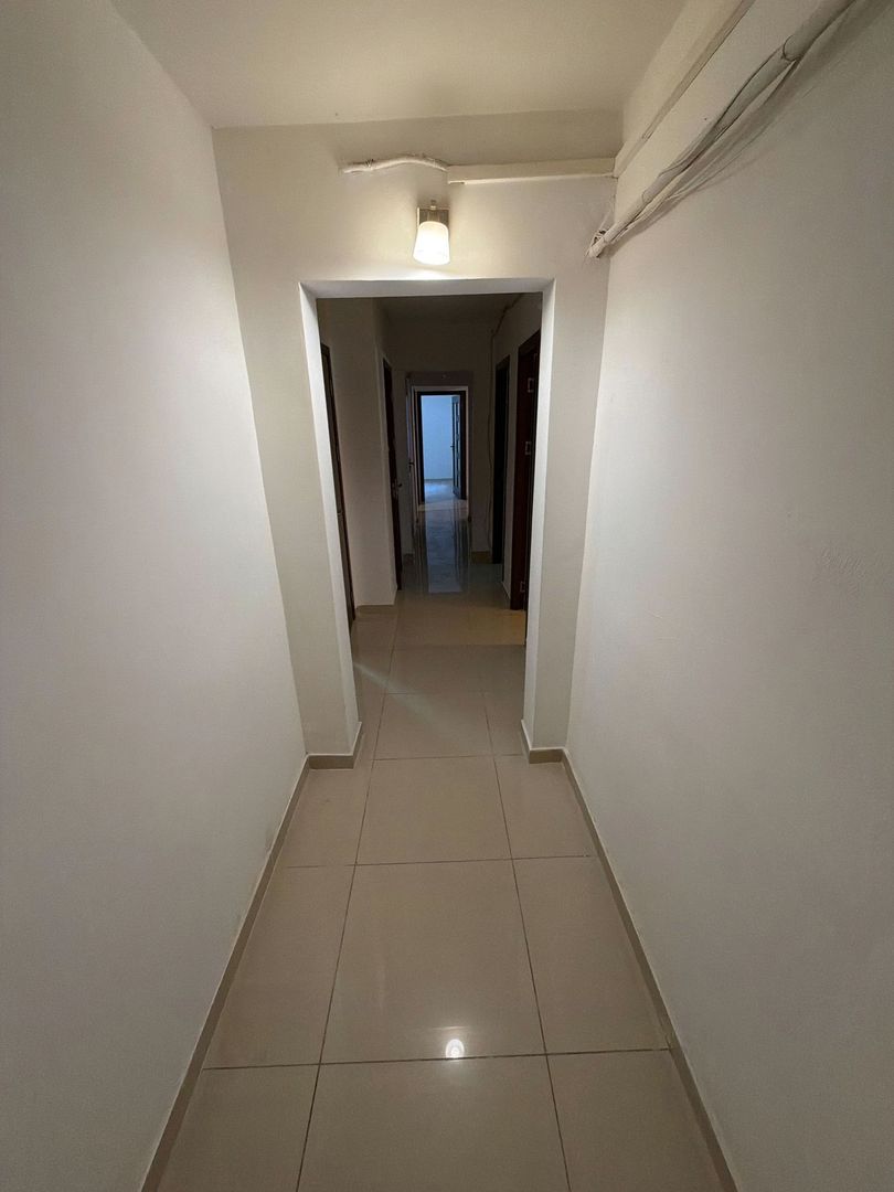 Apartament cu 3 camere decomandat 72 M² cu balcon și pivniță - Poză 15