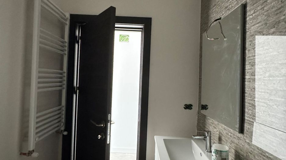 Apartament de vanzare 2 camere- vedere la mare - Poză 16