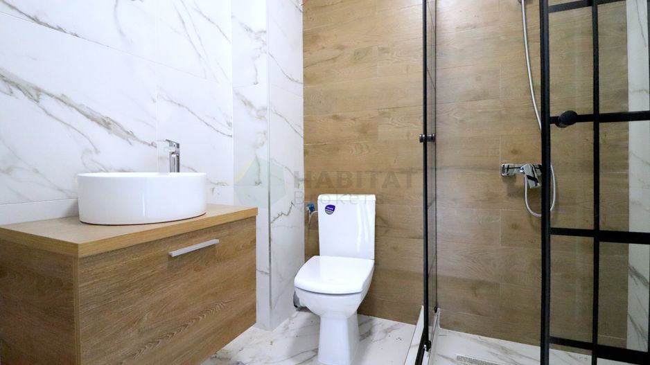 2 camere, loc de parcare incus - Poză 4