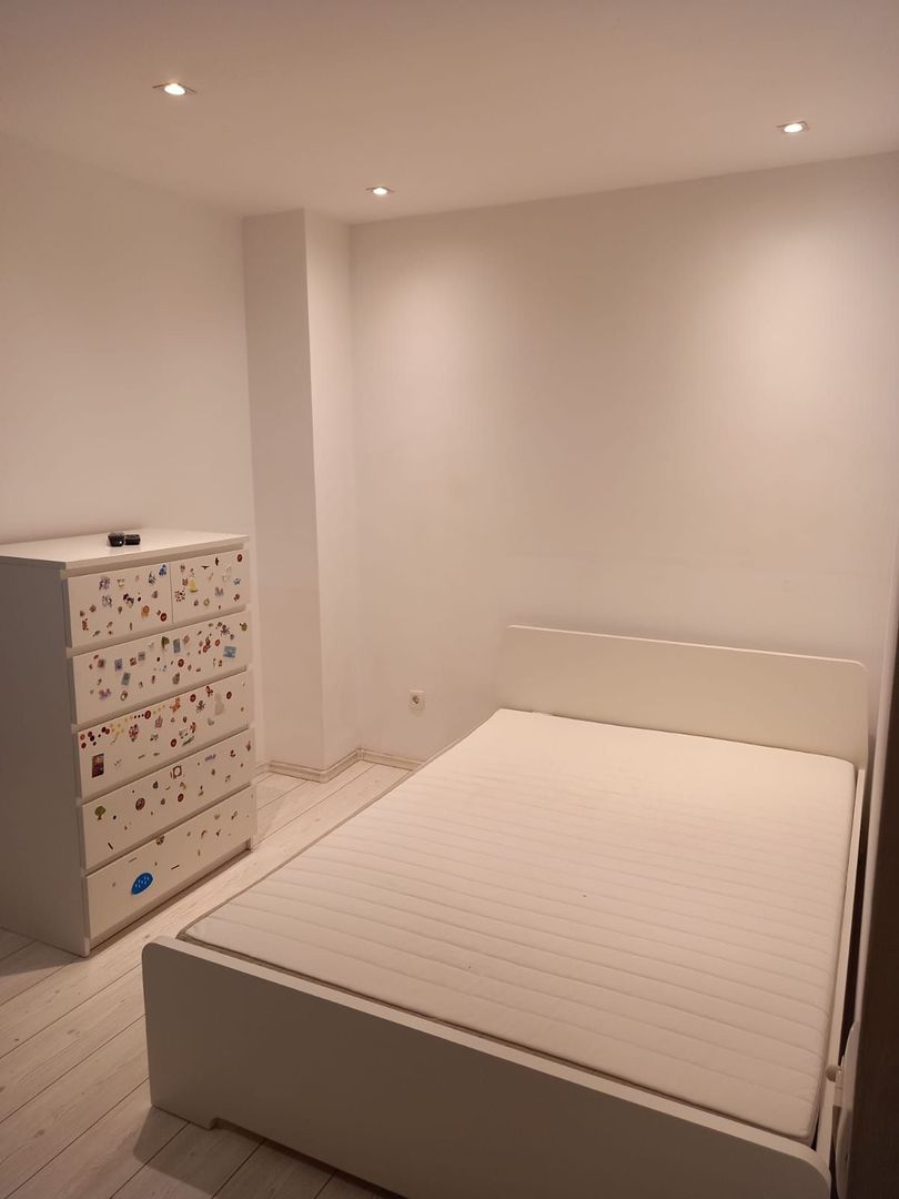 GARSONIERA - CRANGASI, BUCATARIE INCHISA, MOBILAT/UTILAT MODERN - Poză 1