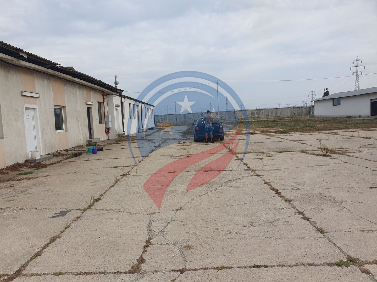 2 HALE de 357 mp si 474 mp  si teren intravilan de 5423 mp  Isalnita - Poză 14