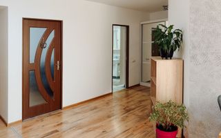Apartament modern 2 camere + birou, parcare inclusă, Floresti - Poză 4