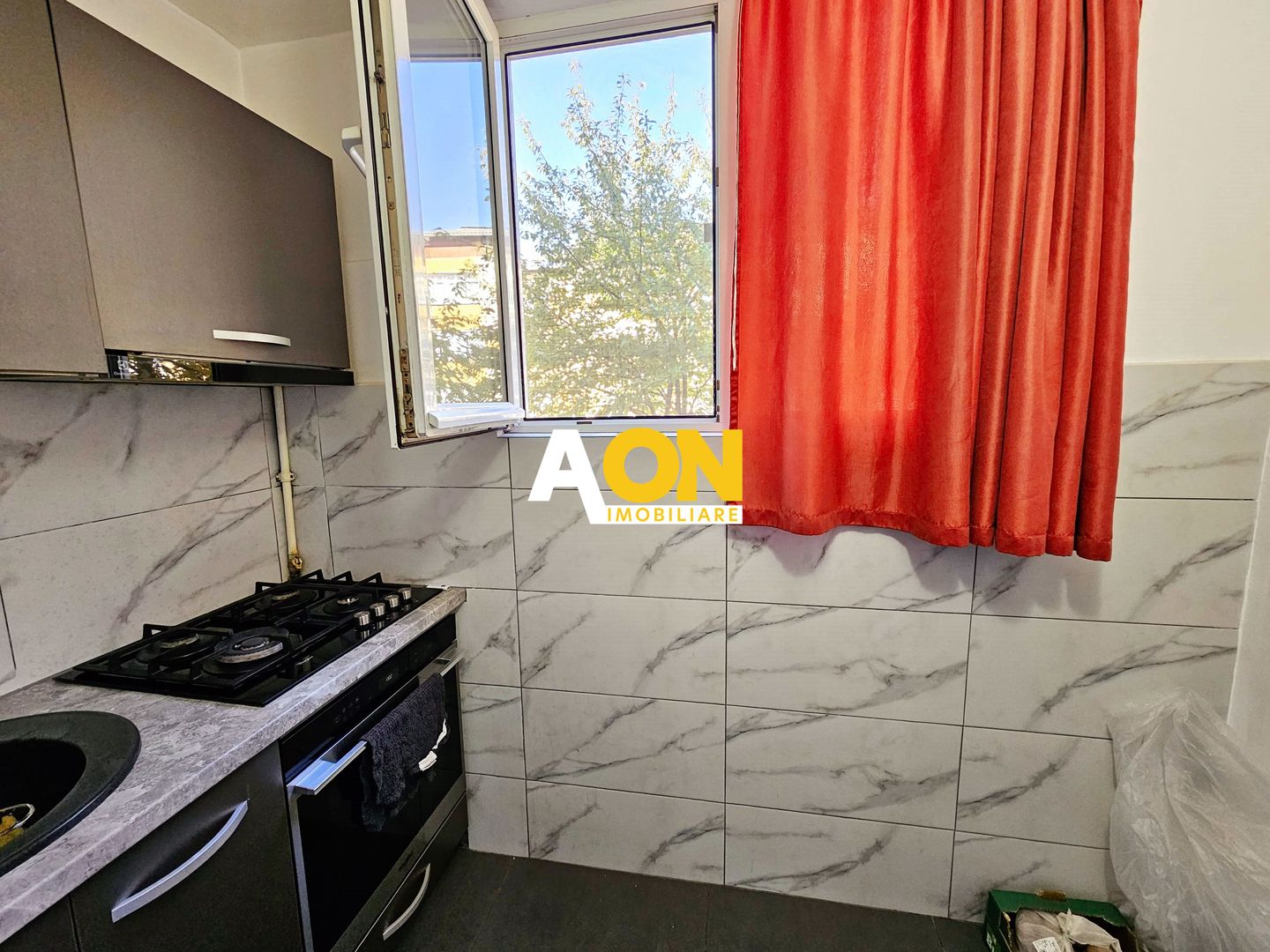 Apartament 2 camere, decomandat, mobilat, utilat, etaj 2, Cetate - Poză 4