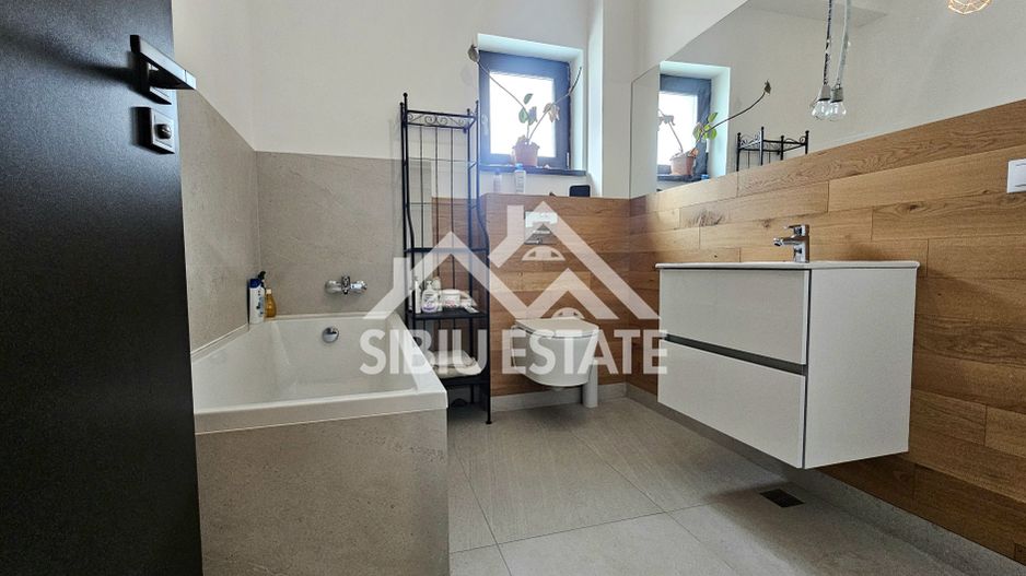Casa moderna HOME & BUSINESS - Poză 26