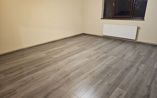 De vanzare casă lingă cetate - Poză 8