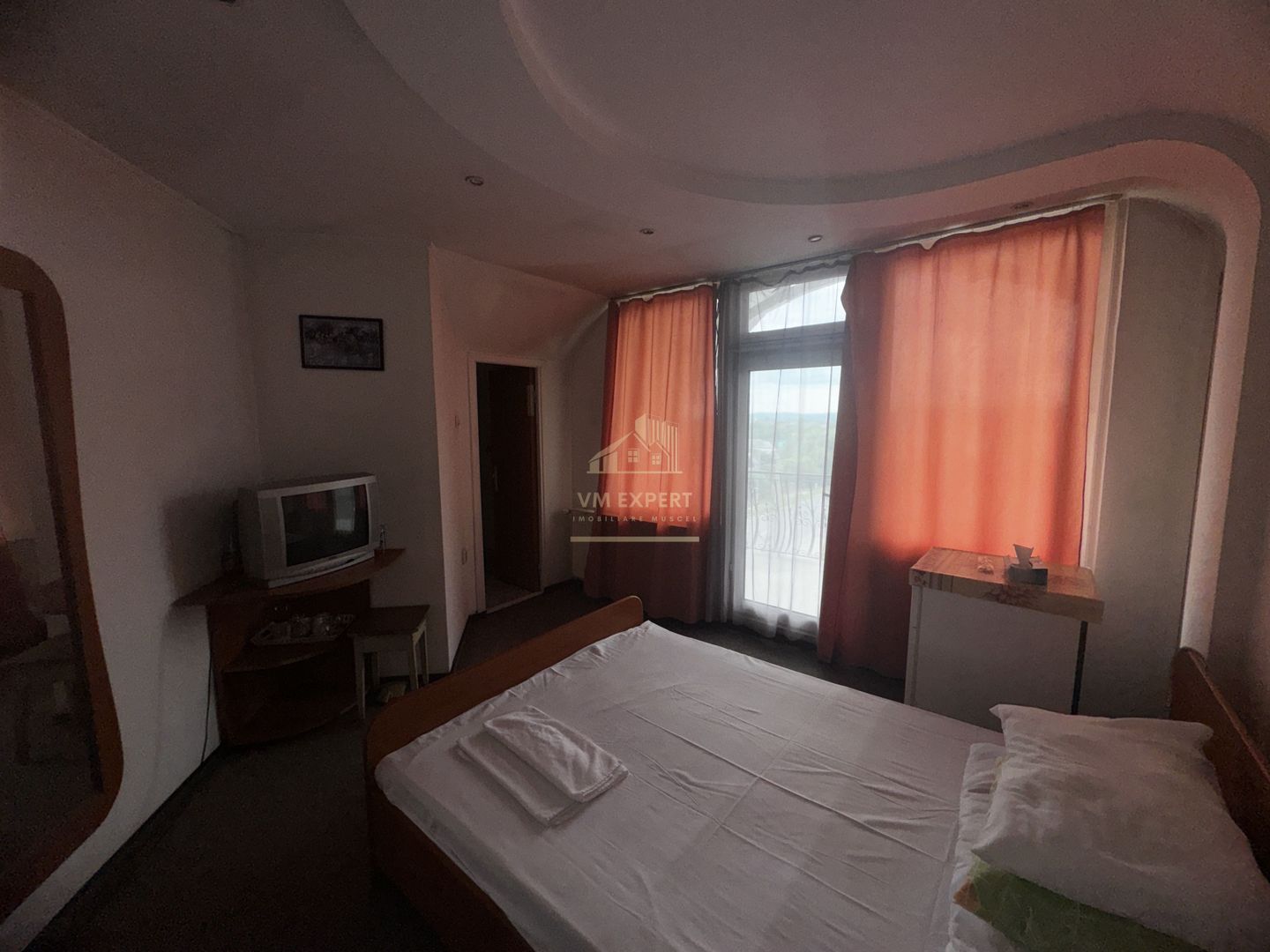 VILA - PENSIUNE CU RESTAURANT + SI TEREN 6406 MP, VALEA MARE PRAVAT, - Poză 32