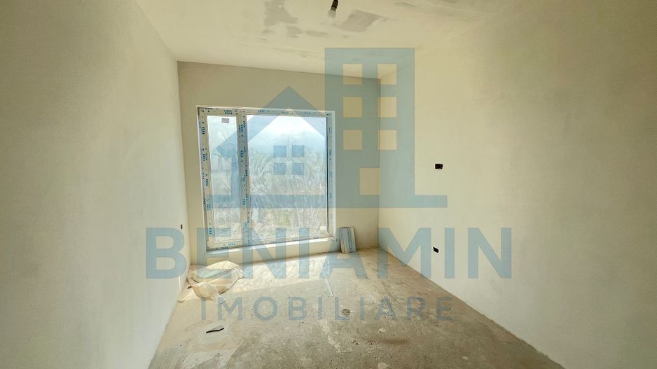 Casa-5 camere-P+1+P-147mp utili-600mp teren-Utilitati-Sanpetru - Poză 7